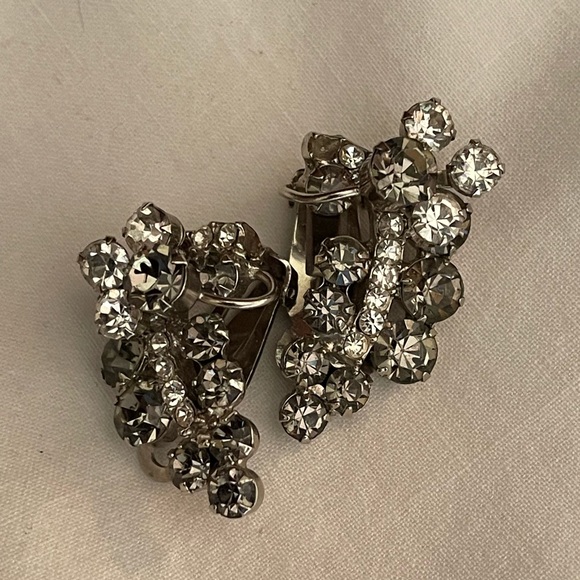 Smokey gray and silver Prong set Plated Vintage Earrings - Picture 1 of 5